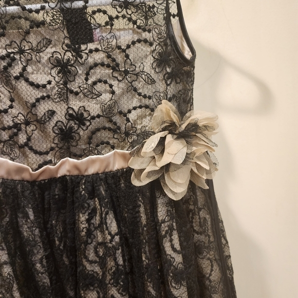 Little girls black lace overlay sleeveless dress size 7/8 - Picture 3 of 11